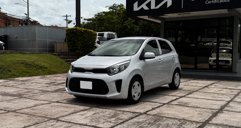 Kia Picanto 1 AT 2023 Plata Reluciente (2)