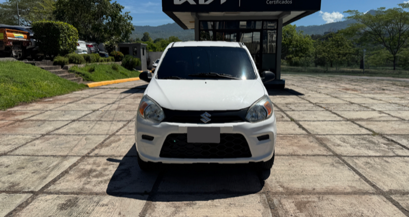 Suzuki Alto MT Blanco 2022 - vista frontal